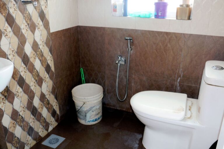 bathroom banasthali raniban 768x512
