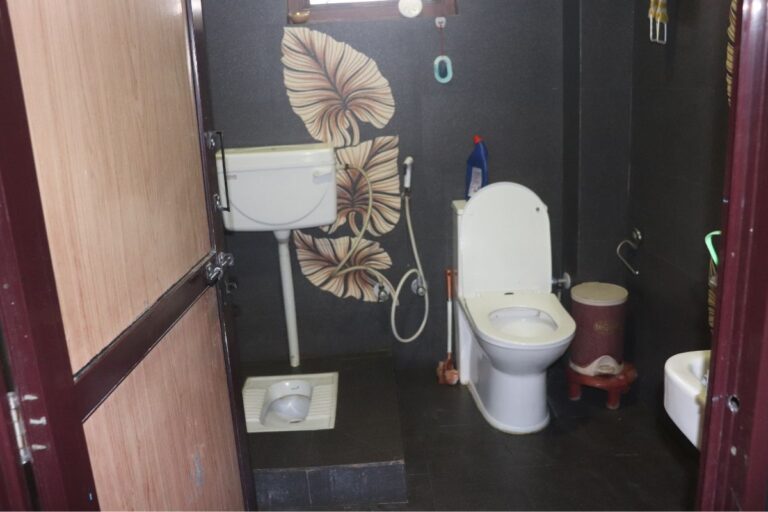 cheap house parsa bazar khairahani 768x512