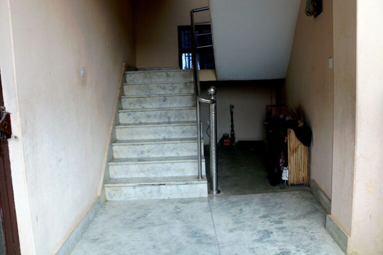 stairs ghar bikri raniban kathmandu 768x512