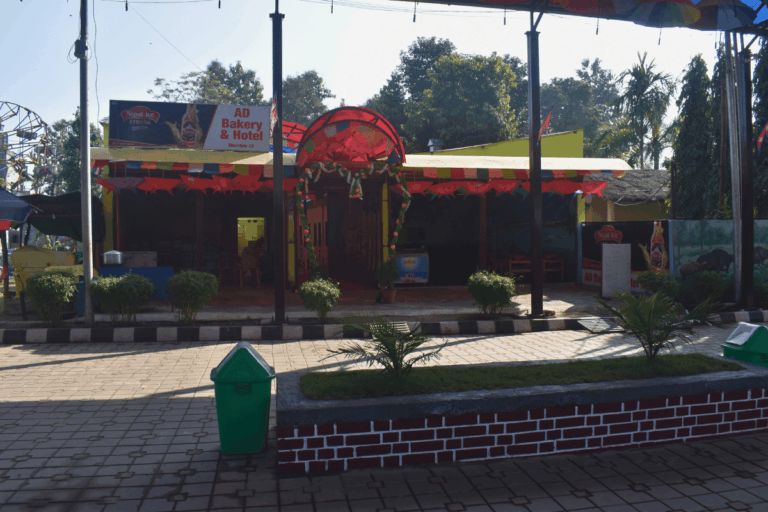commercial property umbrella street for sale 768x512