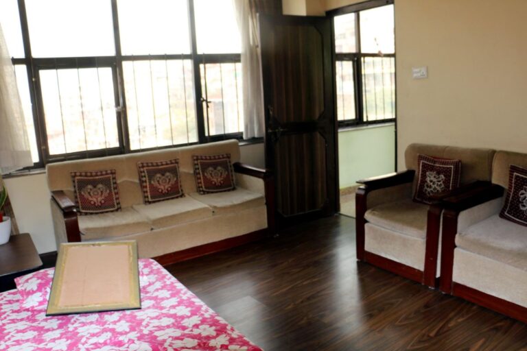 kathmandu ghar bikri hattidanda 768x512