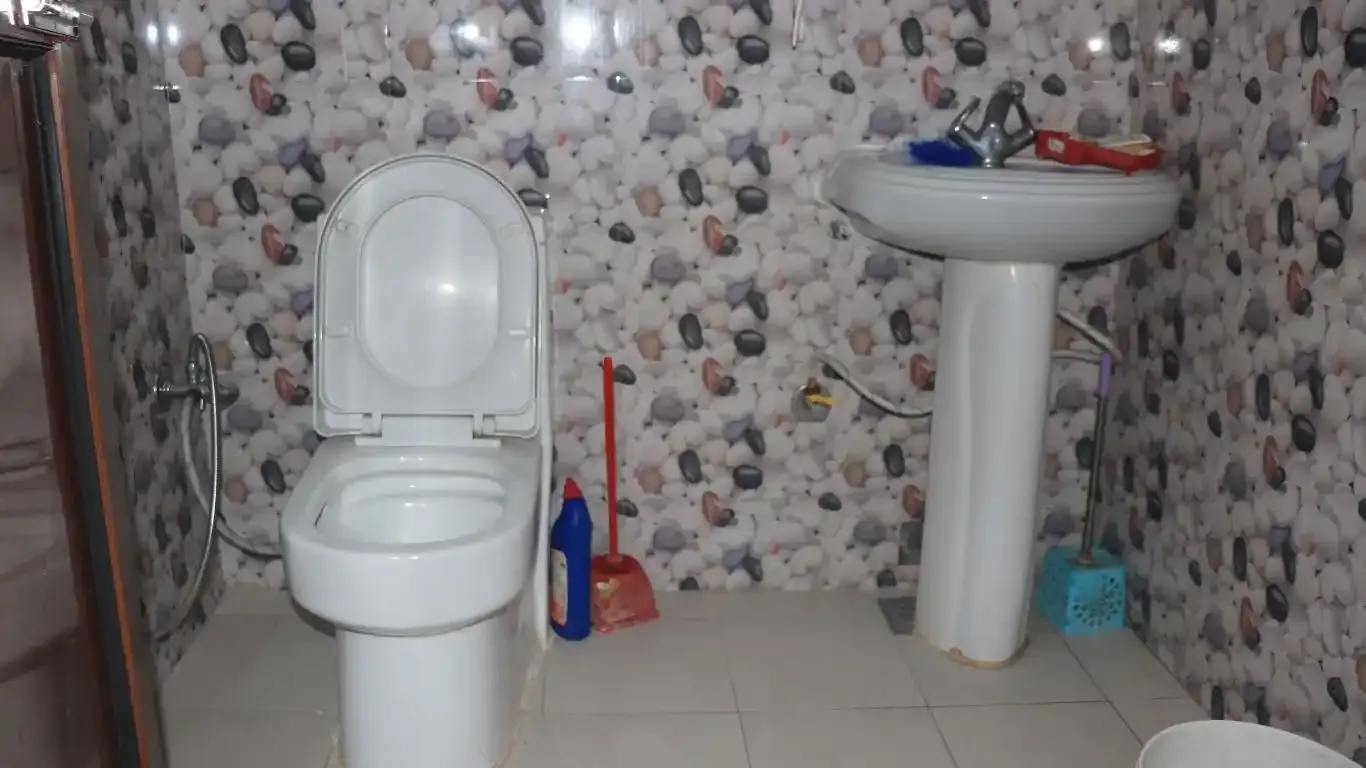 Flat for rent in Bharatpur, 3BHK flat Nepal, Kshatrapur rental flat, 2nd and 3rd floor apartment, rooftop flat Nepal, kitchen on upper floor flat, Bharatpur-2 house rent, no broker flat Bharatpur